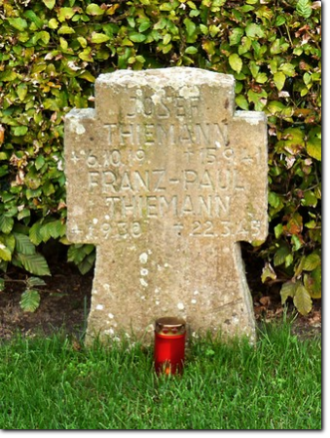 Josef Thiemann Grabstein Josef Thiemann Grabstein